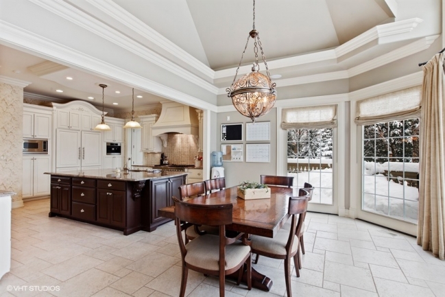 Kitchen & Breakfast Room